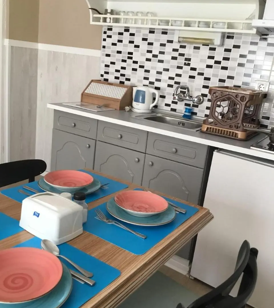 Akman Otel Kuşadası 2*,
