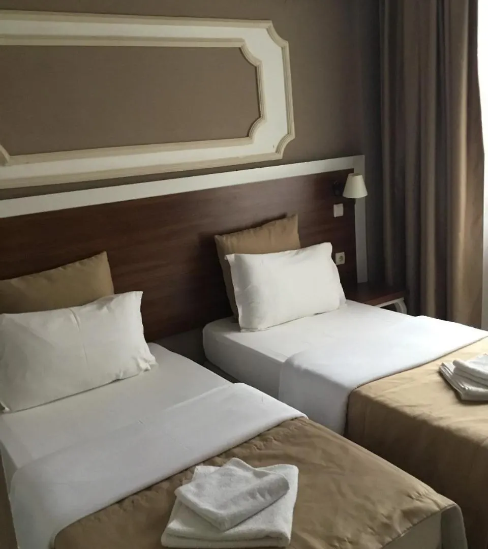 Akman Otel Kuşadası 2*,  Türkiye