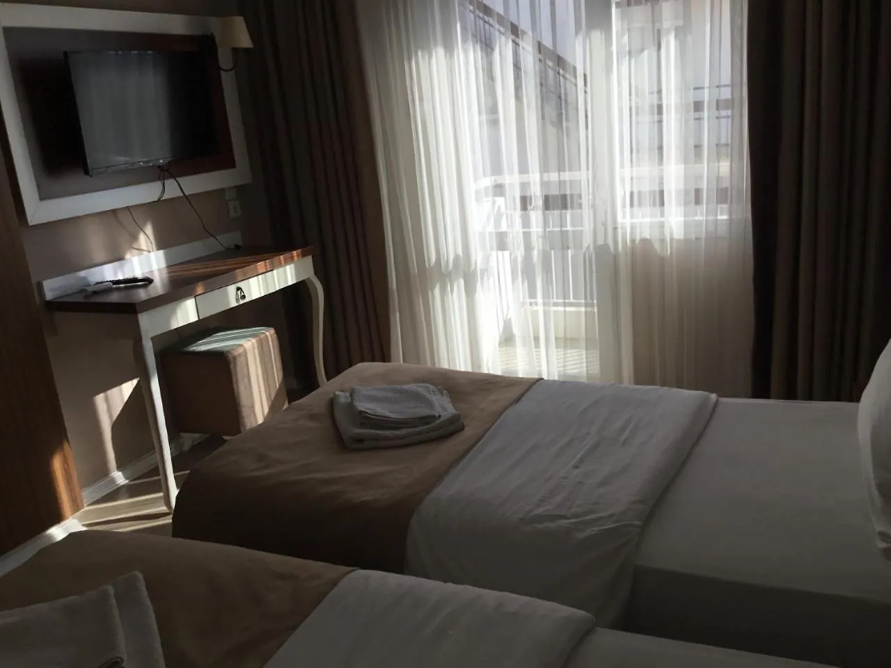 Akman Hotel Kusadası 2*,
